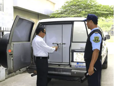 Sản phẩm van chuyen ap tai tien b21e448c — Công Ty Cổ Phần Liên Doanh Dịch Vụ Bảo Vệ - Vệ Sĩ Yuki Sepre 24 Group — MST 0314623647