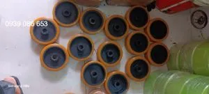 Sản phẩm sua chua banh xe nang dien pu_300x300 — Công Ty TNHH Sản Xuất Cao Su Hoàng Anh — MST 0314651958