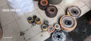Sản phẩm sua chua banh xe nang dien toyota_300x300 — Công Ty TNHH Sản Xuất Cao Su Hoàng Anh — MST 0314651958