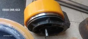 Sản phẩm tai che banh xe nang cu_300x300 — Công Ty TNHH Sản Xuất Cao Su Hoàng Anh — MST 0314651958