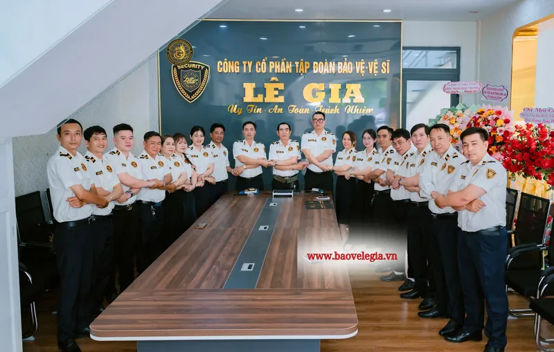 Sản phẩm llbvlg — Bảo Vệ Lê Gia - Công Ty Cổ Phần Tập Đoàn Bảo Vệ - Vệ Sĩ Lê Gia — MST 0314737355