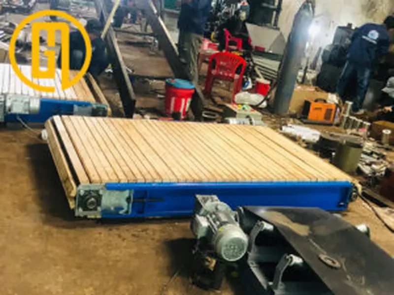 Sản phẩm bang tai xich go 300x225.jpg — Công Ty TNHH Chuyển Động Toàn Cầu — MST 0314780985