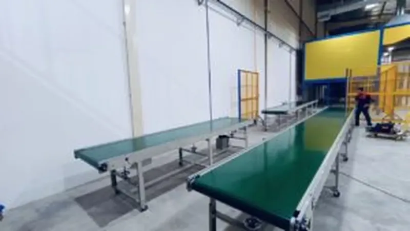 Sản phẩm bang tai PVC b800 3 300x169.jpg — Công Ty TNHH Chuyển Động Toàn Cầu — MST 0314780985