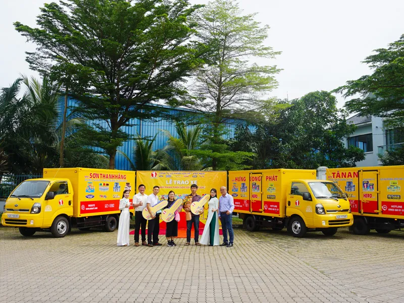 Sản phẩm son so 1 trao xe cho npp 2024 1 — Công Ty Cổ Phần Sơn Số 1 Việt Nam — MST 0314823910