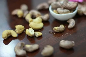 Sản phẩm 2 13hat dieu rang muoi binh phuoc_thumb — Công Ty TNHH Thương Mại Dịch Vụ Dihona — MST 0314846241