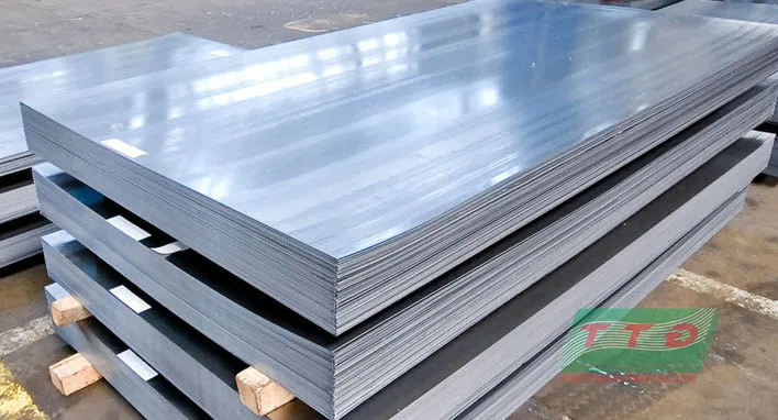 Sản phẩm Thep tam can nong_1 — Công Ty TNHH Tiến Tiến Đông — MST 0314862525