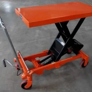 Sản phẩm xe nang mat ban 1000kg 300x300 — Xe Nâng Tay Quỳnh Vy - Công Ty TNHH Công Nghiệp Quỳnh Vy — MST 0314901527