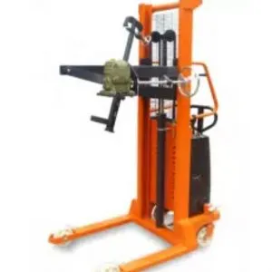 Sản phẩm xe nang quay do phuy ban tu dong 300x300 — Xe Nâng Tay Quỳnh Vy - Công Ty TNHH Công Nghiệp Quỳnh Vy — MST 0314901527