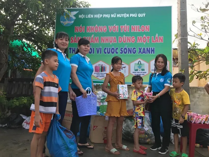Sản phẩm doi rac thai nhua 0145 — Bao Bì Nhựa Tiền Giang - Công Ty Cổ Phần Nhựa Tiền Giang — MST 0314906684