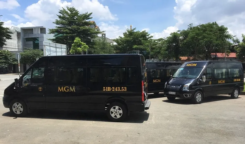 Sản phẩm NEN Xe 16c den Thuexetaiday com min — Công Ty TNHH Du Lịch Sự Kiện Quốc Tế MGM — MST 0314914572