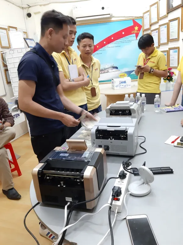 Sản phẩm may dem tien xiudun 16531892238 — Công Ty TNHH Thương Mại Dịch Vụ Việt Phong Khôi — MST 0314969349