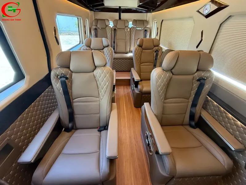 Sản phẩm 250106_limo9c_solati_autokingdom_luxury 1 — Cho Thuê Xe Du Lịch, Xe Limousine, Xe Vip Cao Cấp - Công Ty TNHH Dịch Vụ Tổng
Hợp Hoàng Gia Thịnh — MST 0315087283