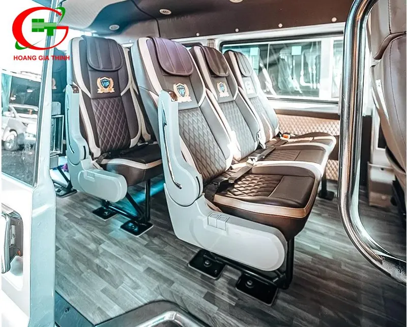 Sản phẩm 251102_16c_ford_transit 1 1 — Cho Thuê Xe Du Lịch, Xe Limousine, Xe Vip Cao Cấp - Công Ty TNHH Dịch Vụ Tổng
Hợp Hoàng Gia Thịnh — MST 0315087283