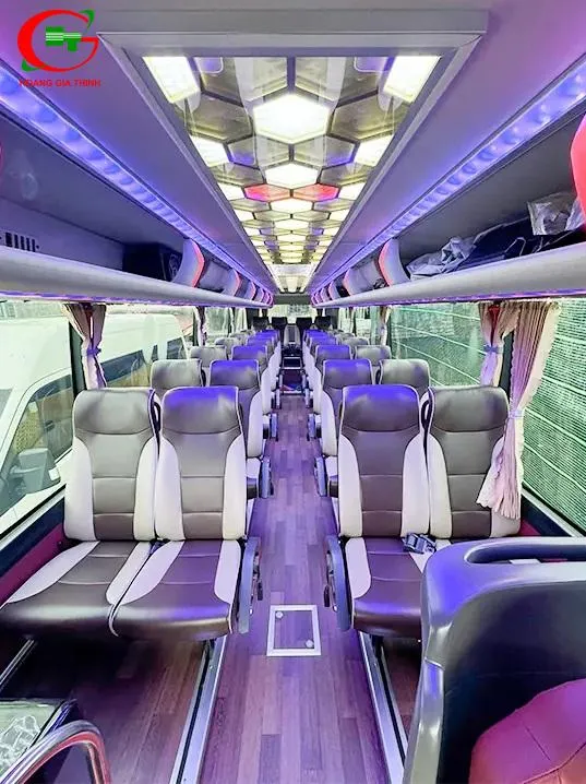 Sản phẩm 251102_29c_universe_tracomeco_luxury 7 — Cho Thuê Xe Du Lịch, Xe Limousine, Xe Vip Cao Cấp - Công Ty TNHH Dịch Vụ Tổng
Hợp Hoàng Gia Thịnh — MST 0315087283