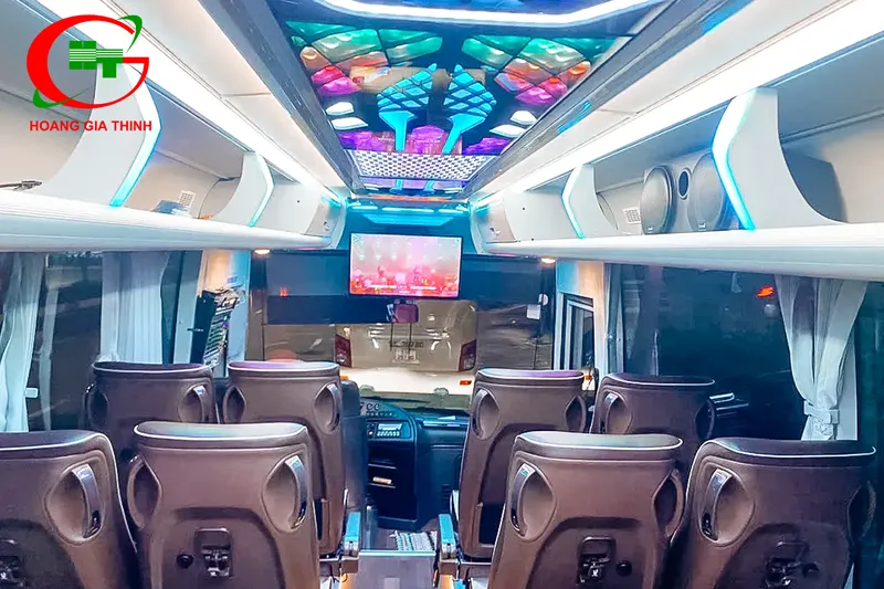 Sản phẩm 251102_34c_kia_grandbird 4 1 — Cho Thuê Xe Du Lịch, Xe Limousine, Xe Vip Cao Cấp - Công Ty TNHH Dịch Vụ Tổng
Hợp Hoàng Gia Thịnh — MST 0315087283