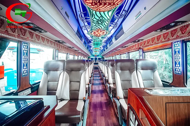 Sản phẩm 251102_45c_universe_luxury 6 — Cho Thuê Xe Du Lịch, Xe Limousine, Xe Vip Cao Cấp - Công Ty TNHH Dịch Vụ Tổng
Hợp Hoàng Gia Thịnh — MST 0315087283