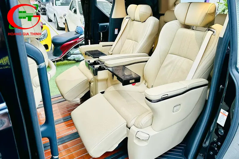 Sản phẩm 251103_toyota_alphard_limited 1 1 — Cho Thuê Xe Du Lịch, Xe Limousine, Xe Vip Cao Cấp - Công Ty TNHH Dịch Vụ Tổng
Hợp Hoàng Gia Thịnh — MST 0315087283