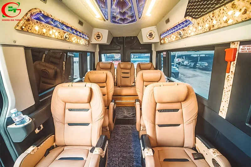 Sản phẩm 260106_limo12c_solati_dcar_premium 4 — Cho Thuê Xe Du Lịch, Xe Limousine, Xe Vip Cao Cấp - Công Ty TNHH Dịch Vụ Tổng
Hợp Hoàng Gia Thịnh — MST 0315087283