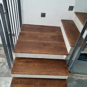 Sản phẩm tam nhua PVC op bac cau thang 7 300x300 — Công Ty CP Kiến Trúc Và Nội Thất VTA — MST 0315106810