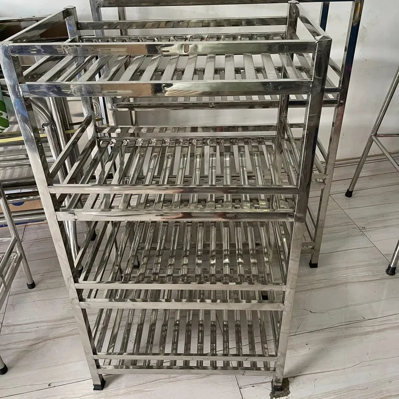 Sản phẩm gia tu ke inox 2 e1701682358494 — Thiết Bị Bếp Sáu Phát - Chi Nhánh Công Ty TNHH Sản Xuất & Thương Mại Sáu Phát — MST 0315205794