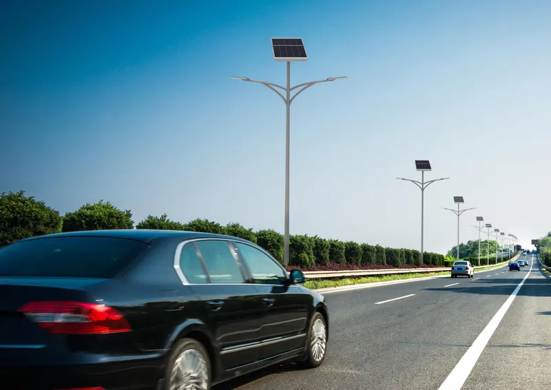 Sản phẩm 16795624445518_den can vuon — Công Ty Cổ Phần Năng Lượng Xanh HPE Solar — MST 0315207569