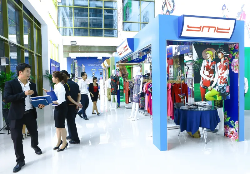 Sản phẩm golden plaza 922 nguyen trai 3 6952 — Công Ty TNHH Sản Xuất Thương Mại Xây Dựng ROBMIX — MST 0315547879