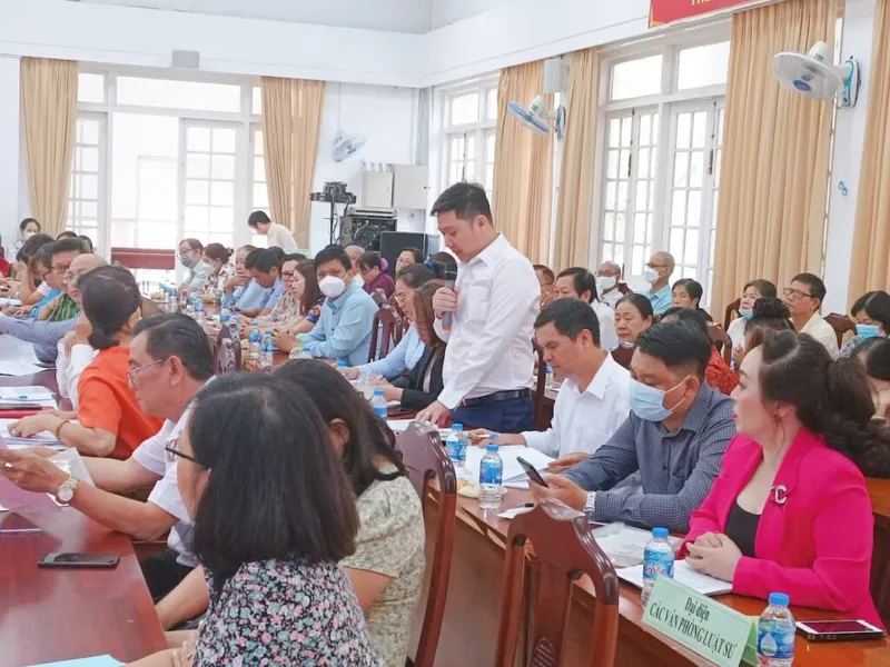 Sản phẩm 1 luat su au trung hue gop y luat dat dai quan 5 1024x768 — Công Ty Luật TNHH Quốc Tế Song Thịnh — MST 0315578690