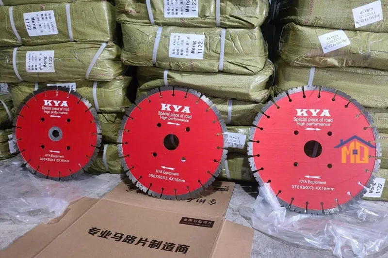 Sản phẩm luoi cat be tong manh quynh — Công Ty TNHH Thương Mại Dịch Vụ Và Đầu Tư XD Mạnh Quỳnh — MST 0315583482