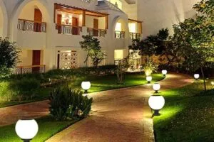 Sản phẩm den tru san vuon nlmt tru cong tron 300x200 — Công Ty Trách Nhiệm Hữu Hạn Năng Lượng MK SOLAR — MST 0315677885