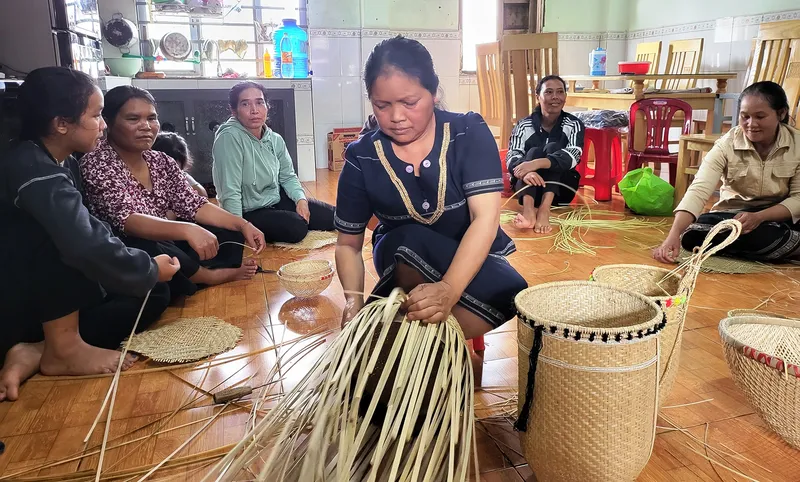 Sản phẩm lang nghe may tre dan o lam dong — Công Ty CP Thương Mại Sản Xuất & Dịch Vụ Nông Nghiệp S-Green — MST 0315753857