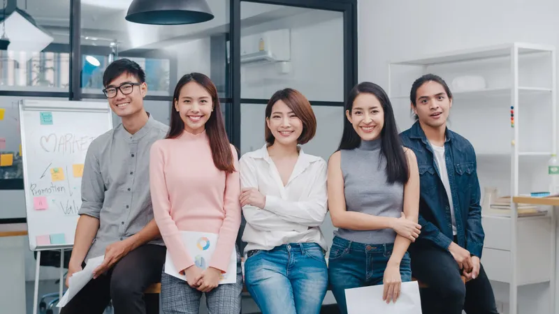 Sản phẩm group asia young creative people smart casual wear looking camera smiling — Bao Bì Giấy Vina Green Pack - Công ty TNHH Vina Green Pack — MST 0315853668