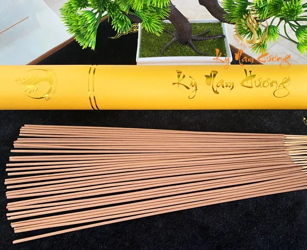 Sản phẩm nhangtramhuongcungdinh2 — Nhang Trầm Hương Bình Nghĩa - Công Ty TNHH Sản Xuất Và Xuất Khẩu Trầm Hương Bình
Nghĩa — MST 0315869361