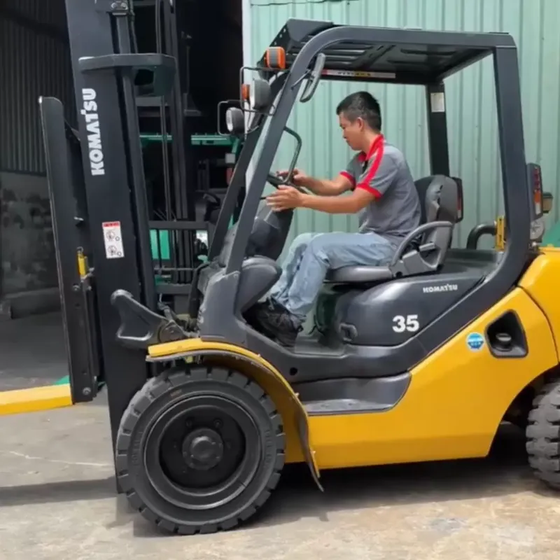 Sản phẩm xe nang dau komatsu 3 5 tan cao 6m da qua su dung 7 gee vietnam — Công Ty CP GEE Việt Nam — MST 0315901463