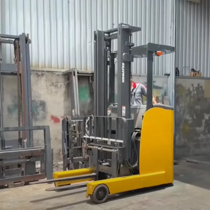 Sản phẩm xe nang dien dung lai komatsu 1 5 tan da qua su dung 7 gee vietnam — Công Ty CP GEE Việt Nam — MST 0315901463