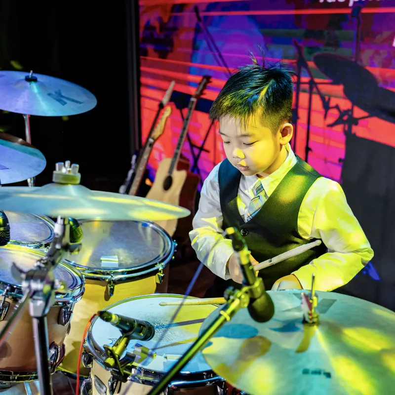 Sản phẩm C 210 scaled — Công Ty TNHH C-Fly Music — MST 0315904538