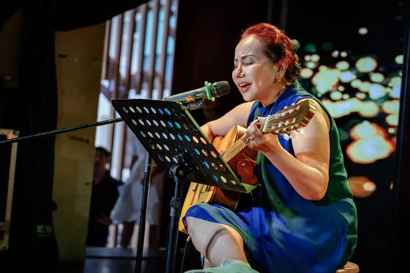 Sản phẩm C 246 scaled — Công Ty TNHH C-Fly Music — MST 0315904538