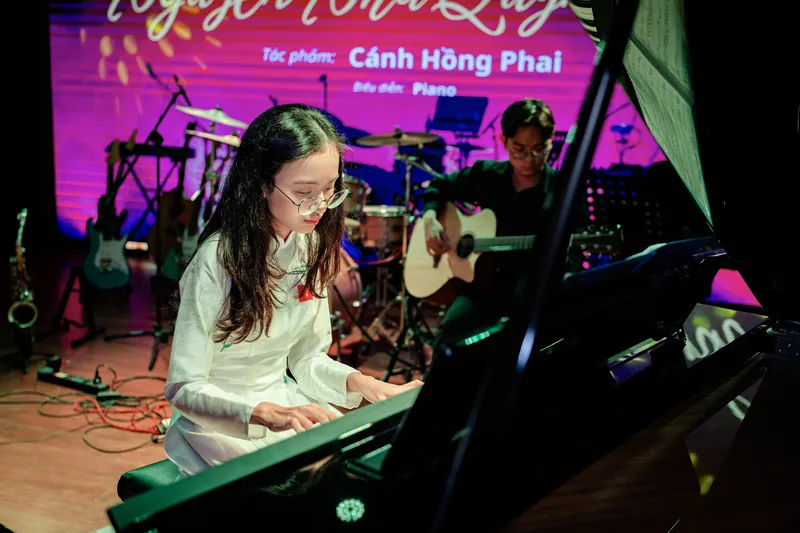 Sản phẩm C 61 scaled — Công Ty TNHH C-Fly Music — MST 0315904538