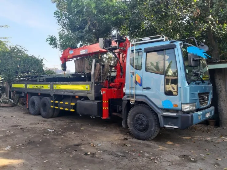 Sản phẩm dich vu van chuyen hang hoa xe cau 3 chan — Công Ty TNHH Thương Mại Dịch Vụ Vận Tải Hùng Đạt — MST 0316014513