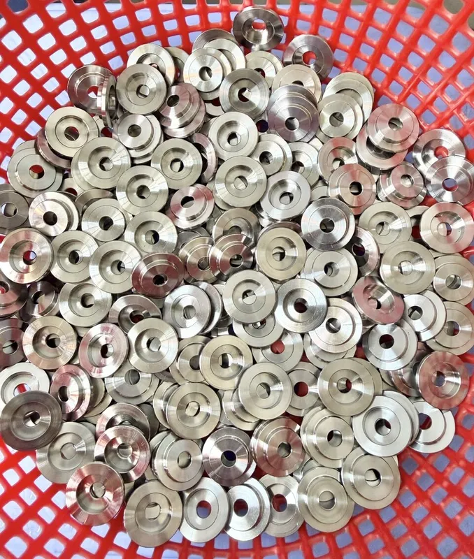Sản phẩm z7256548751706_c4e7bc7c2fe2c1a0aefdf6376d00744b e1763957424982 — Công Ty TNHH CNC Lâm Vĩnh — MST 0316072339