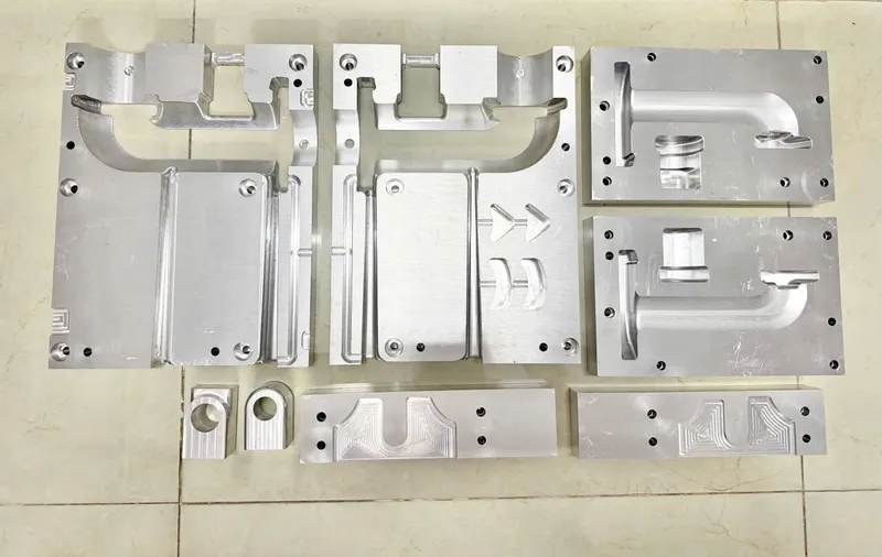 Sản phẩm z7329015625113_f39e82345fcd82452db056fc1c22874d e1765785000769 — Công Ty TNHH CNC Lâm Vĩnh — MST 0316072339