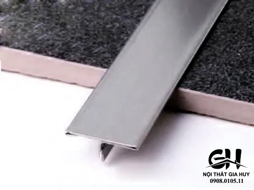 Sản phẩm Nep Inox chu T 25mm — Công Ty TNHH Thiết Kế Thi Công Nội Thất Gia Huy — MST 0316120783