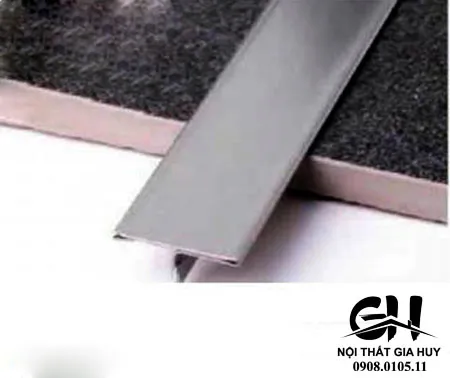 Sản phẩm Nep Inox chu T 30mm — Công Ty TNHH Thiết Kế Thi Công Nội Thất Gia Huy — MST 0316120783