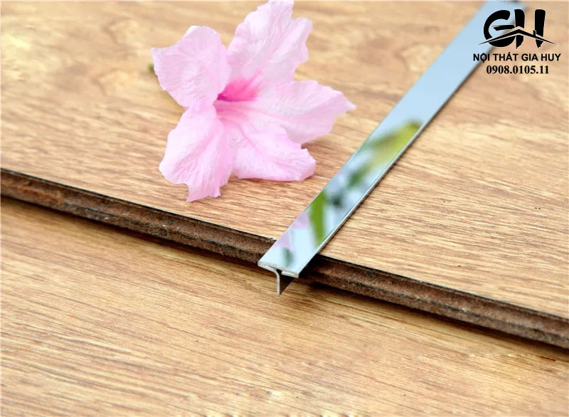 Sản phẩm Nep Inox chu T 8mm — Công Ty TNHH Thiết Kế Thi Công Nội Thất Gia Huy — MST 0316120783