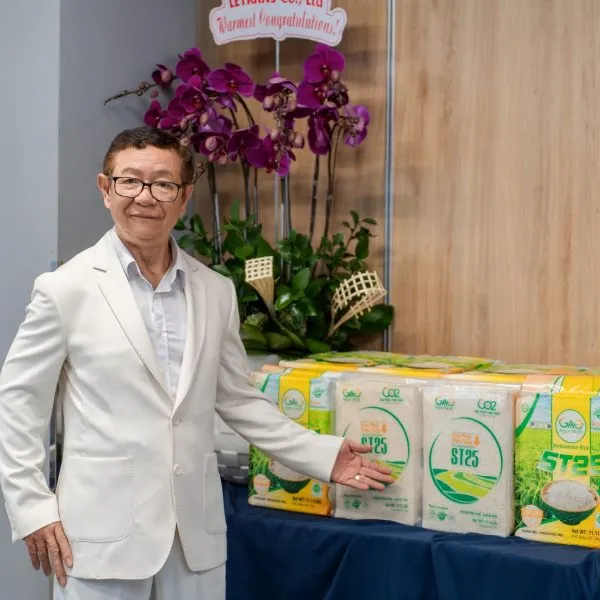 Sản phẩm giam doc nguyen luu tuong ben gao st 25 phat thai thap 600x600 — Gạo Ngon Nhất - Công Ty TNHH Gạo Ngon Nhất — MST 0316131009