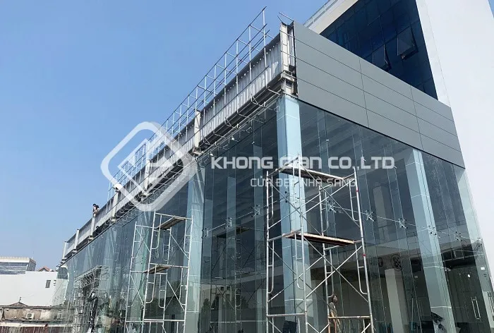Sản phẩm vach kinh mat dung 8 — Công Ty TNHH Nhôm Kính Không Gian — MST 0316131908