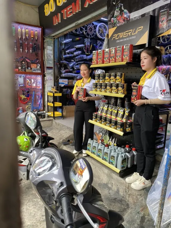 Sản phẩm cach sap xep ke trung bay dau nhot powerup thu hut khach hang 768x1024 — Dầu Nhớt Power Up - Công Ty TNHH URANKA — MST 0316183092