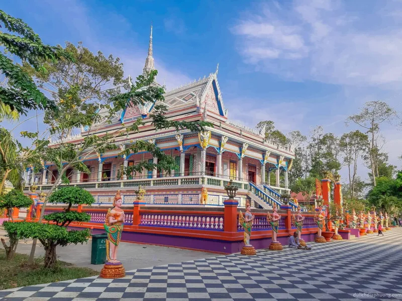 Sản phẩm chua sa lon 1067x800 — Công Ty Cổ Phần Du Lịch Vtourist — MST 0316266616
