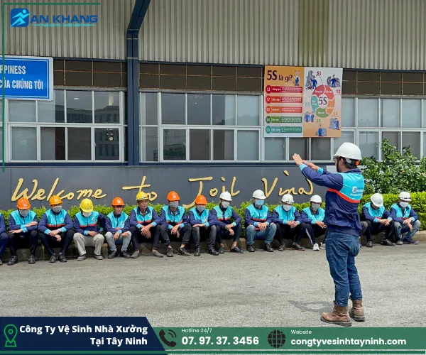 Sản phẩm 1 — Vệ Sinh Công Nghiệp An Khang - Công Ty Cổ Phần Tập Đoàn Vệ Sinh Chuyên Nghiệp An
Khang — MST 0316270965