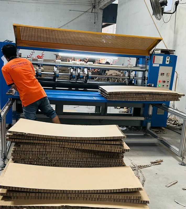 Sản phẩm giay to ong aa packiging12 — Giấy Tổ Ong AA - Công Ty TNHH Bao Bì AA — MST 0316300169