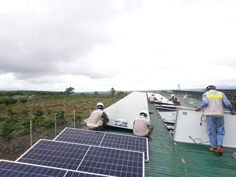 Sản phẩm solar — Công Ty TNHH Xây Lắp Điện Quang Anh — MST 0316365712